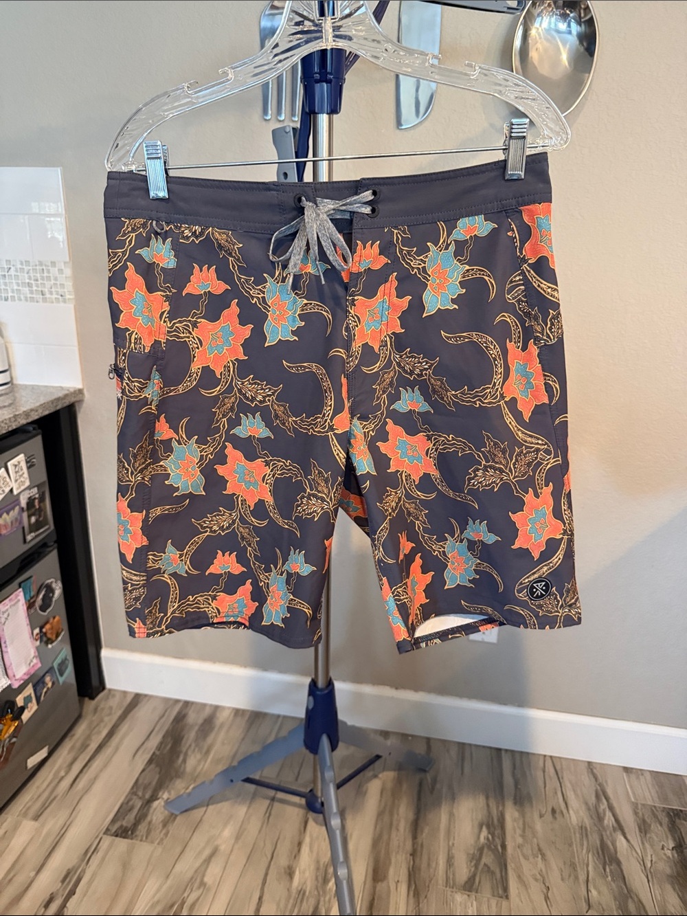 Roark Men's Dark Gray Swim Board Shorts. Size 30